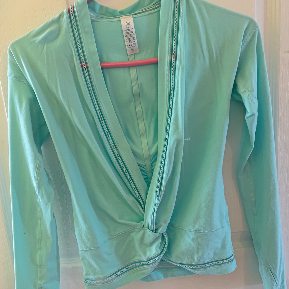 Ivivva athletic sweater